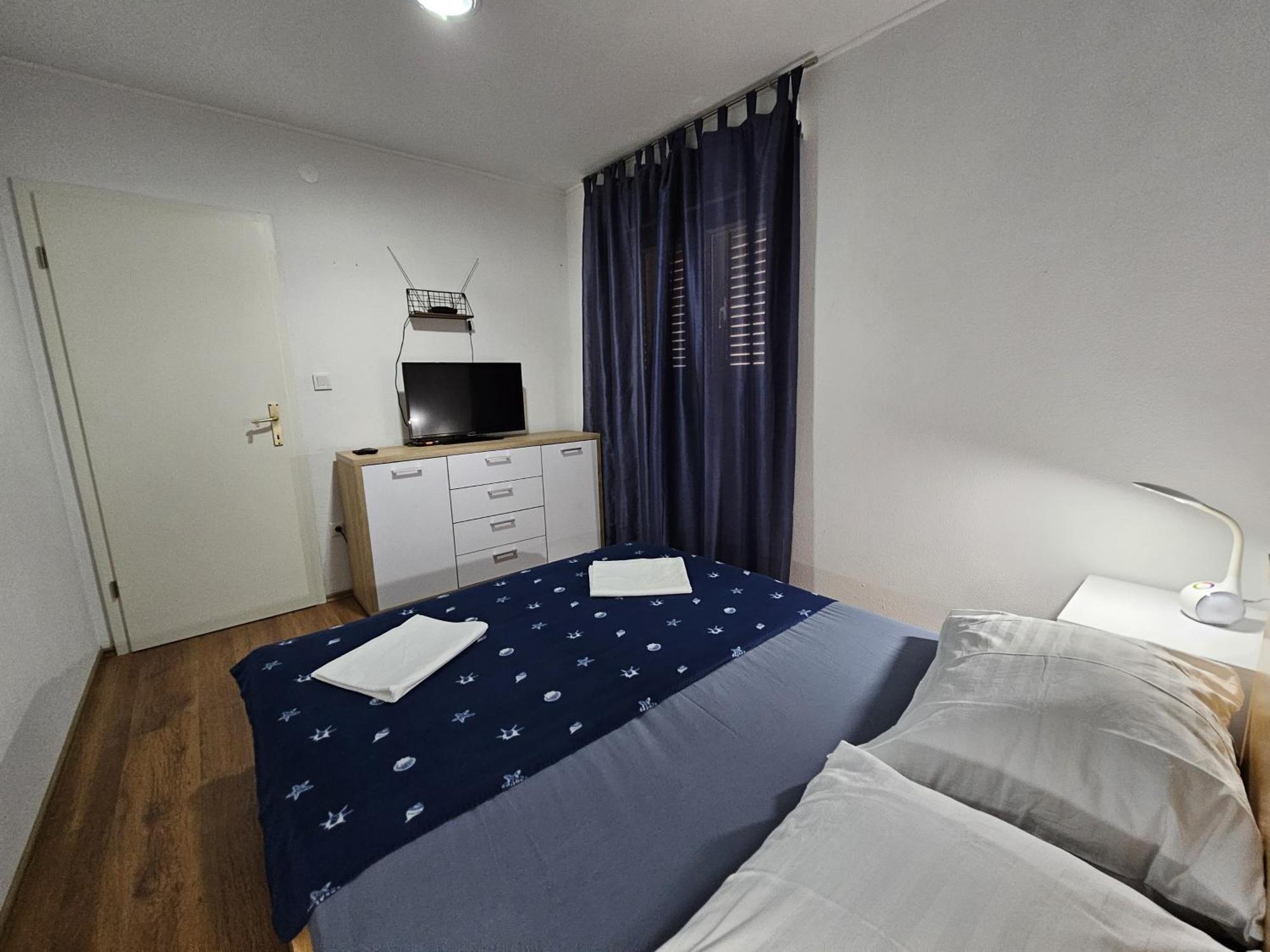 Modern Apartment Nikola In A Quiet Area Kaštel Stari Buitenkant foto