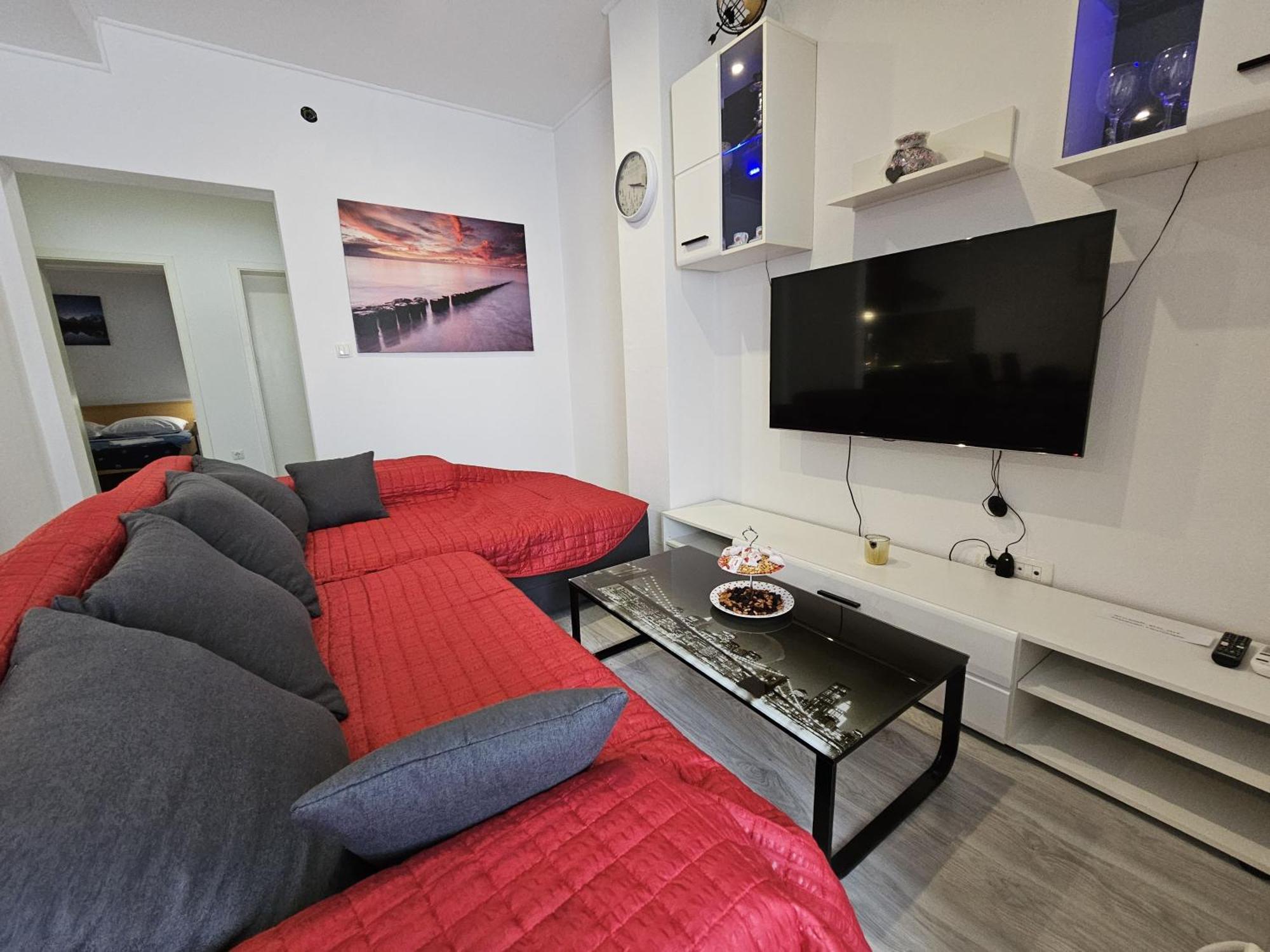 Modern Apartment Nikola In A Quiet Area Kaštel Stari Buitenkant foto